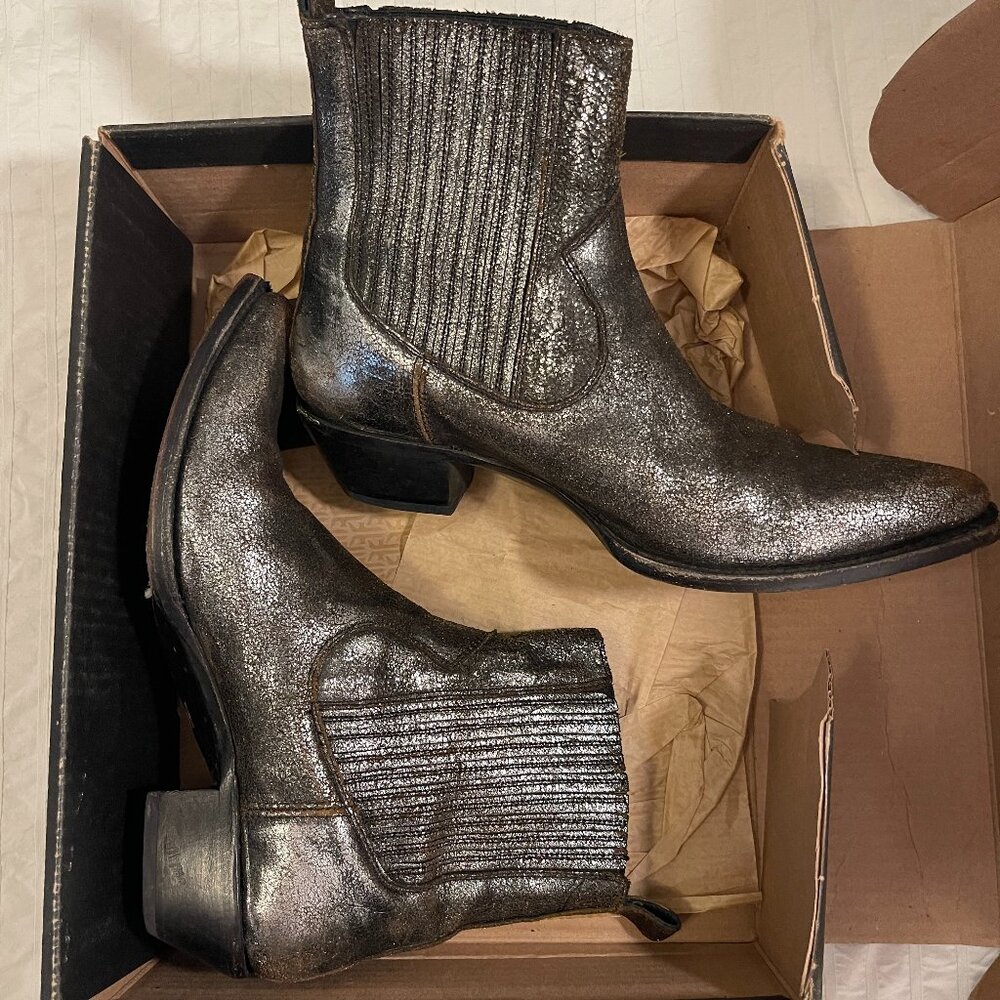 Frye Sacha Chelsea Metallic Bootie Sz 10